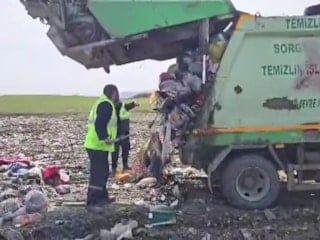 Yozgat'ta altınlarını sakladığı lahana poşeti çöpe atıldı: Soluğu kamyonun başında aldı
