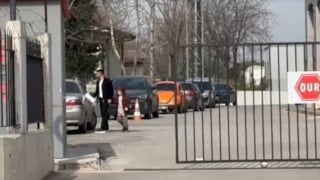 Bursa'da alıkonulduğu yerden kurtarılan çocuk annesiyle buluştu