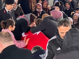 Şanlıurfa'da trafik kazasında hayatını kaybeden uzman çavuş son yolculuğuna uğurlandı