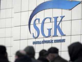 SGK'dan 'sahte bayram ikramiyesi mesajı' uyarısı