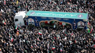 İran'da Laricani'nin cenaze törenine binler katıldı