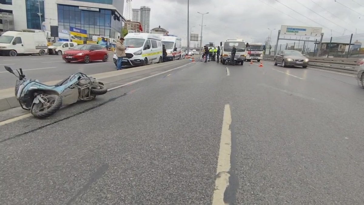İstanbul'da kayganlaşan yolda düşen motosikletli öldü