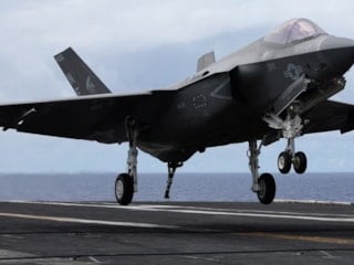 İran, ABD'ye ait F-35'i vurdu: Pilot acil iniş yaptı