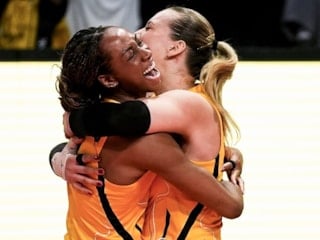 VakıfBank, CEV Kadınlar Şampiyonlar Ligi'nde Dörtlü Final'e çıktı