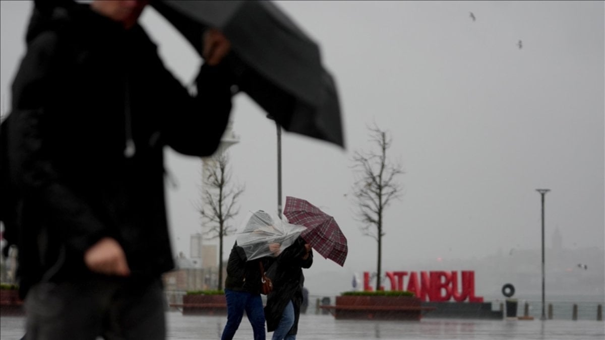 Bayramın ilk gününde İstanbul ve çevresi için kuvvetli sağanak uyarısı