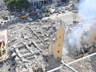 Lübnan'ın başkenti Beyrut'ta patlama sesleri duyuldu