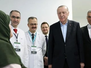 Cumhurbaşkanı Erdoğan'dan Tenzile Erdoğan Devlet Hastanesi’nde hasta ziyareti