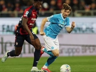 Napoli, Cagliari'yi deplasmanda devirdi