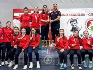 20 Yaş Altı Kadın Güreş Milli Takımı, Macaristan’da şampiyon oldu