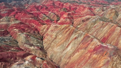 Iğdır'daki Gökkuşağı Tepeleri'nde renk cümbüşü