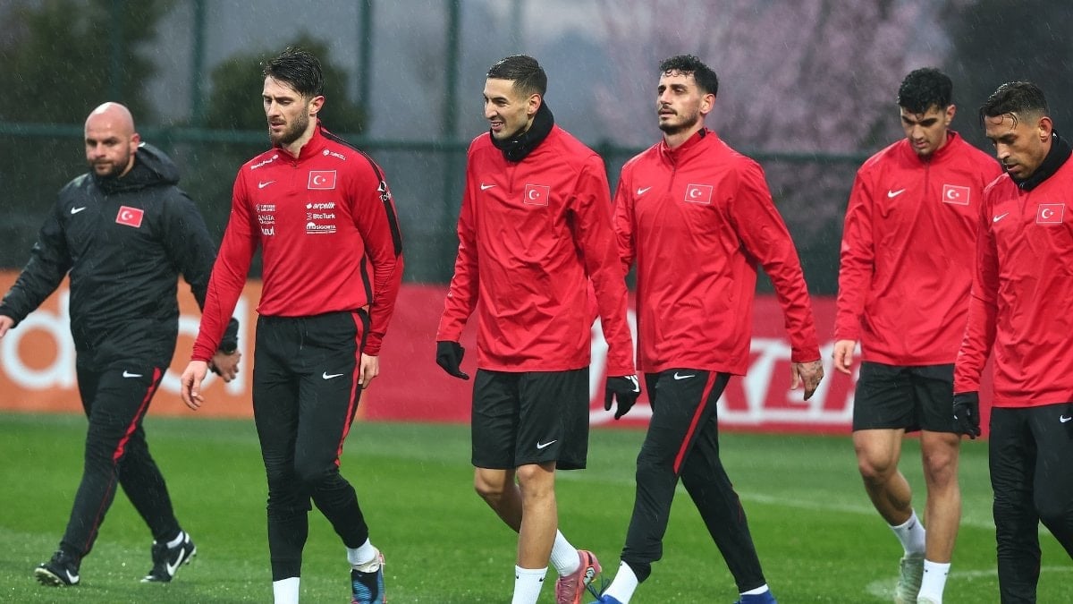 4 büyüklerden 42 oyuncu milli takımlarında mücadele edecek