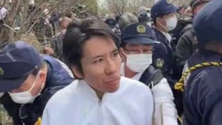 Japonya'da Nevruz kutlamaları sırasında siyasetçi Yusuke Kawai yumruklandı