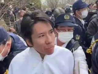 Japonya'da Nevruz kutlamaları sırasında siyasetçi Yusuke Kawai yumruklandı