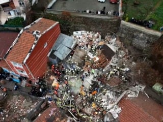 Fatih'te 2 bina çöktü: Soruşturma başlatıldı