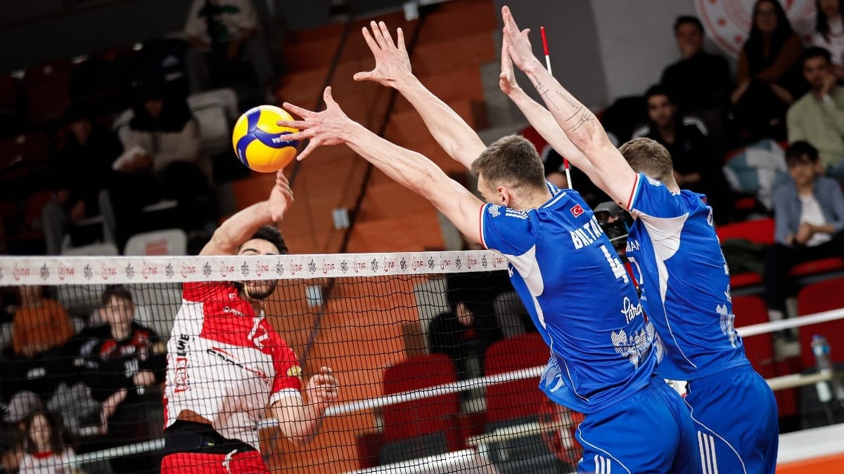 İstanbul Gençlik, Halkbank'ı mağlup etti