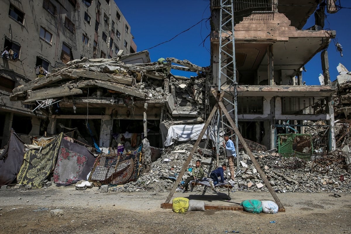 Gazze’de enkazın ortasında bayram sevinci