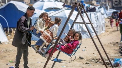 Gazze’de enkazın ortasında bayram sevinci