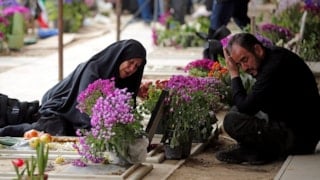 İran'da bayram dolayısıyla mezarlık ziyaretleri yapıldı