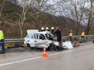 Isparta'daki trafik kazasında nişanlı çift yaşamını yitirdi