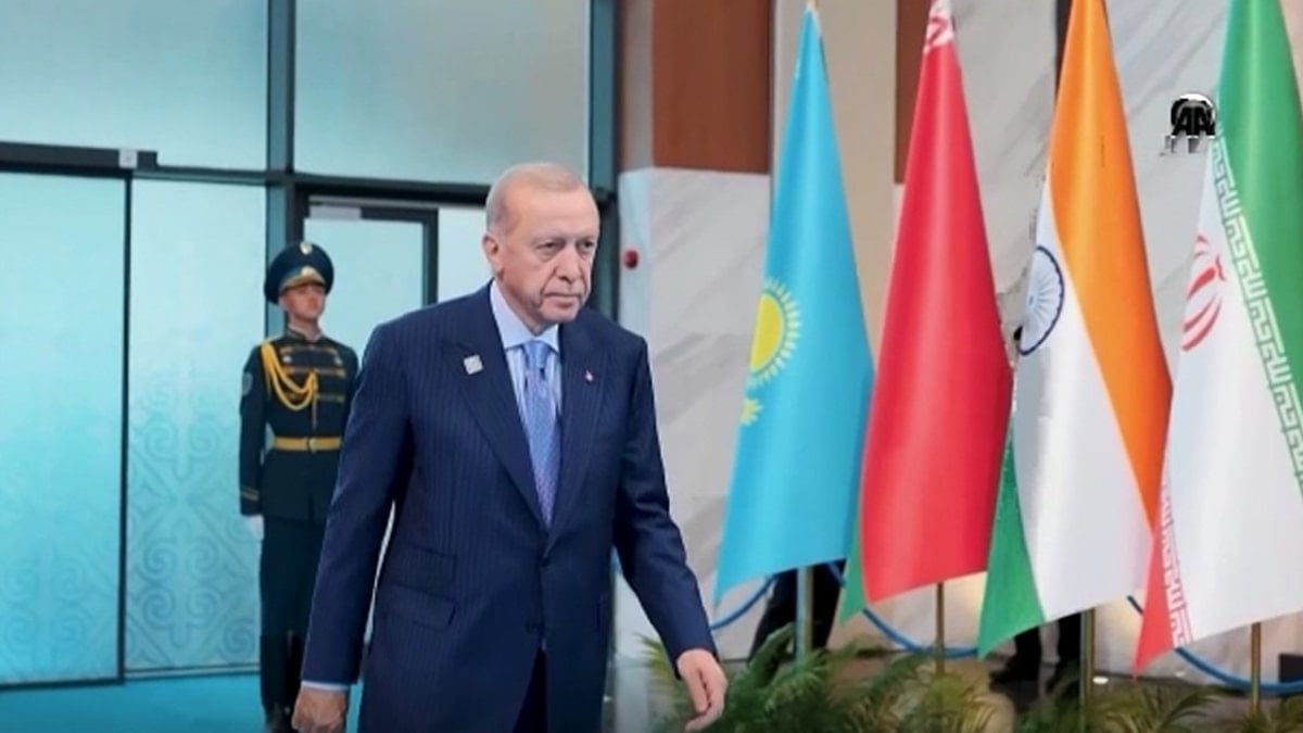 AK Parti'den "Türkiye Emin Ellerde" paylaşımı