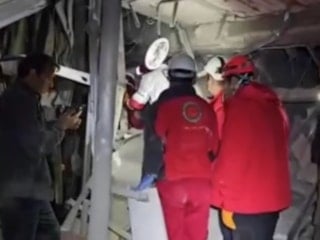 İran’ın Urmiye şehrindeki yerleşim bölgesine hava saldırısı düzenlendi