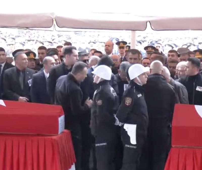 Katar'da düşen helikopterde şehit olanların naaşı yurda getirildi