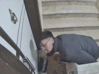 Sakarya'da Ramazan davulcusu gibi para topladı, kargoyu çalmaya kalktı