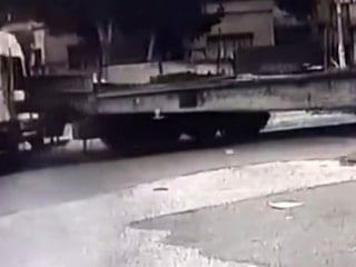 Gaziantep'te hemzemin geçitte tren, öğrenci servisine çarptı