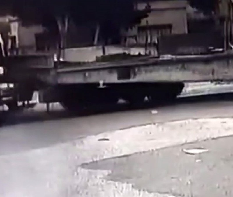 Gaziantep'te hemzemin geçitte tren, öğrenci servisine çarptı