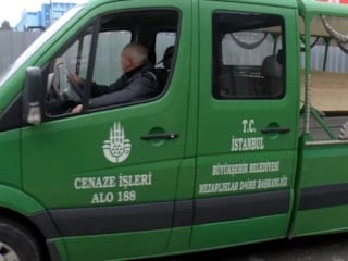 İstanbul'da çöken binada hayatını kaybeden kadının cansız bedeni teslim edildi