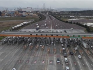 Bayram döneminde otoyol ve köprülerden 12,3 milyon araç geçti