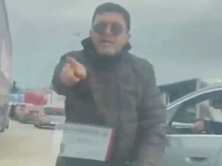 Edirne'deki sınır kapısında sürücülerin kaynak kavgası kameraya yansıdı