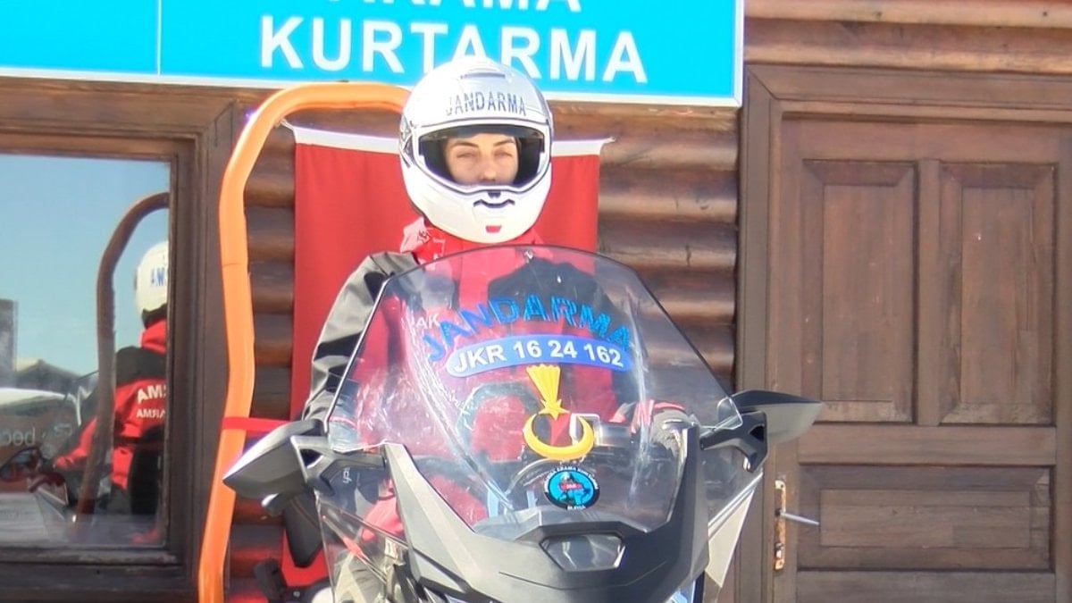 Bursa'da tatilcilerin güvenliği Eda astsubaya emanet