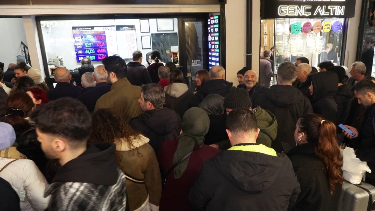 Altın düşer düşmez Kapalıçarşı’ya akın: Kuyruklar oluştu, talep patladı