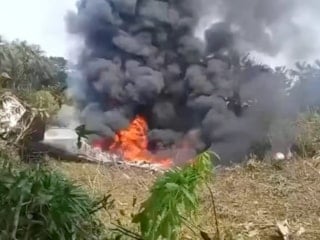 Kolombiya’da nakliye uçağı düştü: İçinde 110 askeri personel bulunuyor