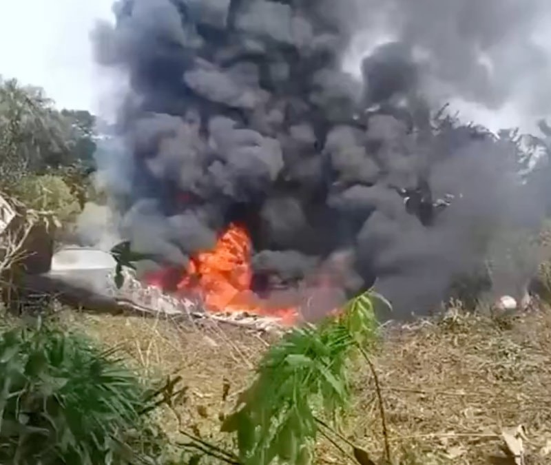 Kolombiya’da nakliye uçağı düştü: İçinde 110 askeri personel bulunuyor