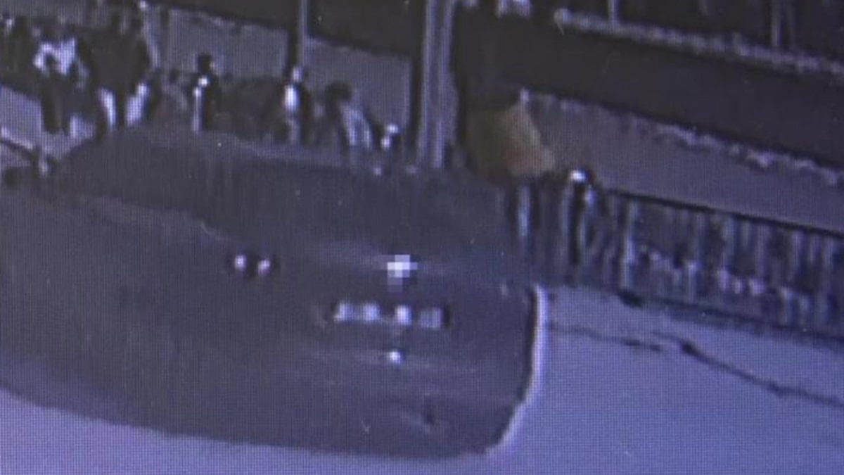 Amasya'da otomobilin çarptığı motosikletin sürücüsü havada takla attı