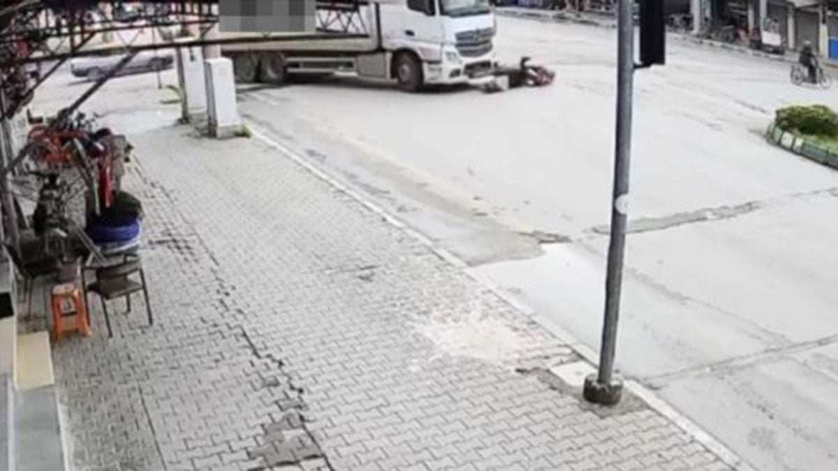 Osmaniye'de kamyonun altında kalan motosikletli yaşamını yitirdi