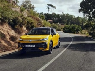 Volkswagen T-Roc, yeni nesliyle Türkiye'de satışa çıktı: İşte fiyatı