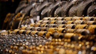 Trump'ın müdahalesi altının düşüşünü durduramadı! Savaşın 25. gününde altın fiyatları