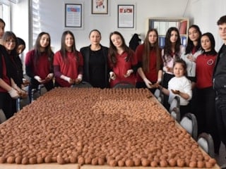 Trabzonlu öğrencilerden doğaya umut: 20 bin tohum topu hazırlandı