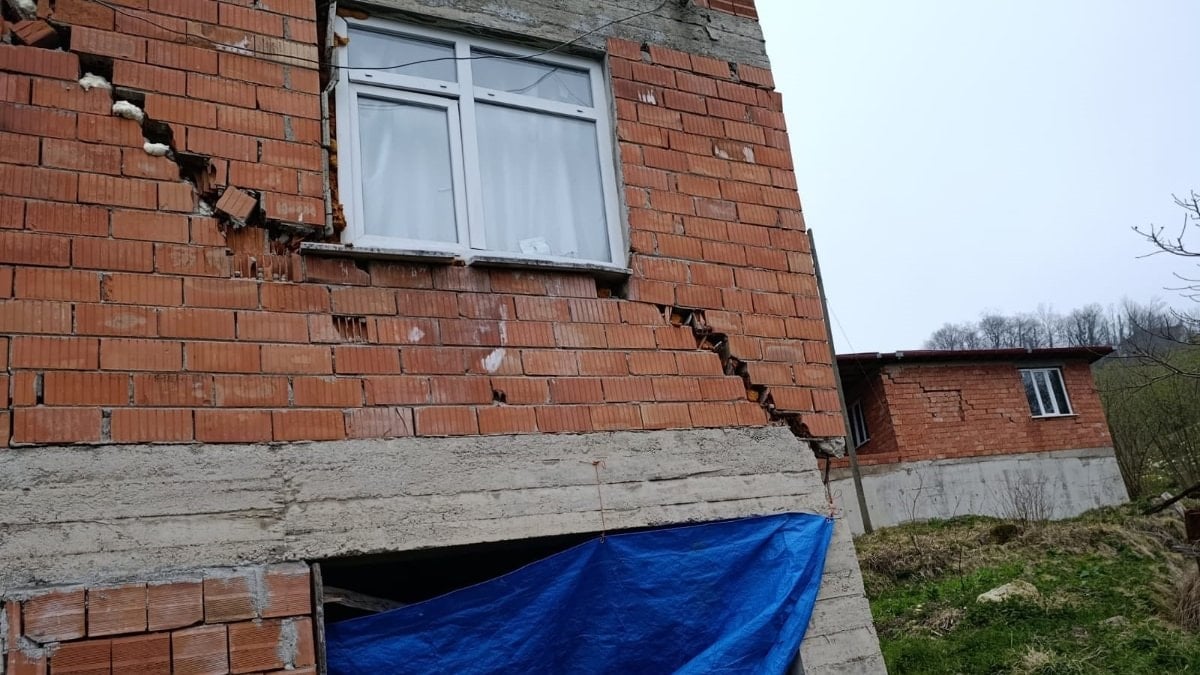 Ordu'da heyelan: 2 ev kullanılamaz hale geldi