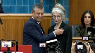 Emine Ülker Tarhan, CHP'ye geri döndü