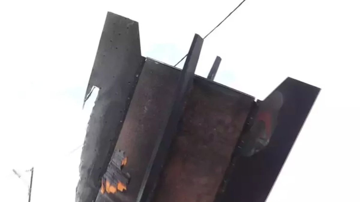 İran'ın İsrail'e yönelik misilleme saldırısında düşen balistik füze