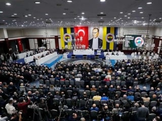 Fenerbahçe'de Divan Kurulu Toplantısı ertelendi