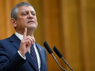 Özgür Özel, akaryakıt fiyatlarının düşmesi için öneride bulundu