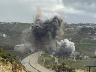 İsrail Beyrut'a yine saldırdı