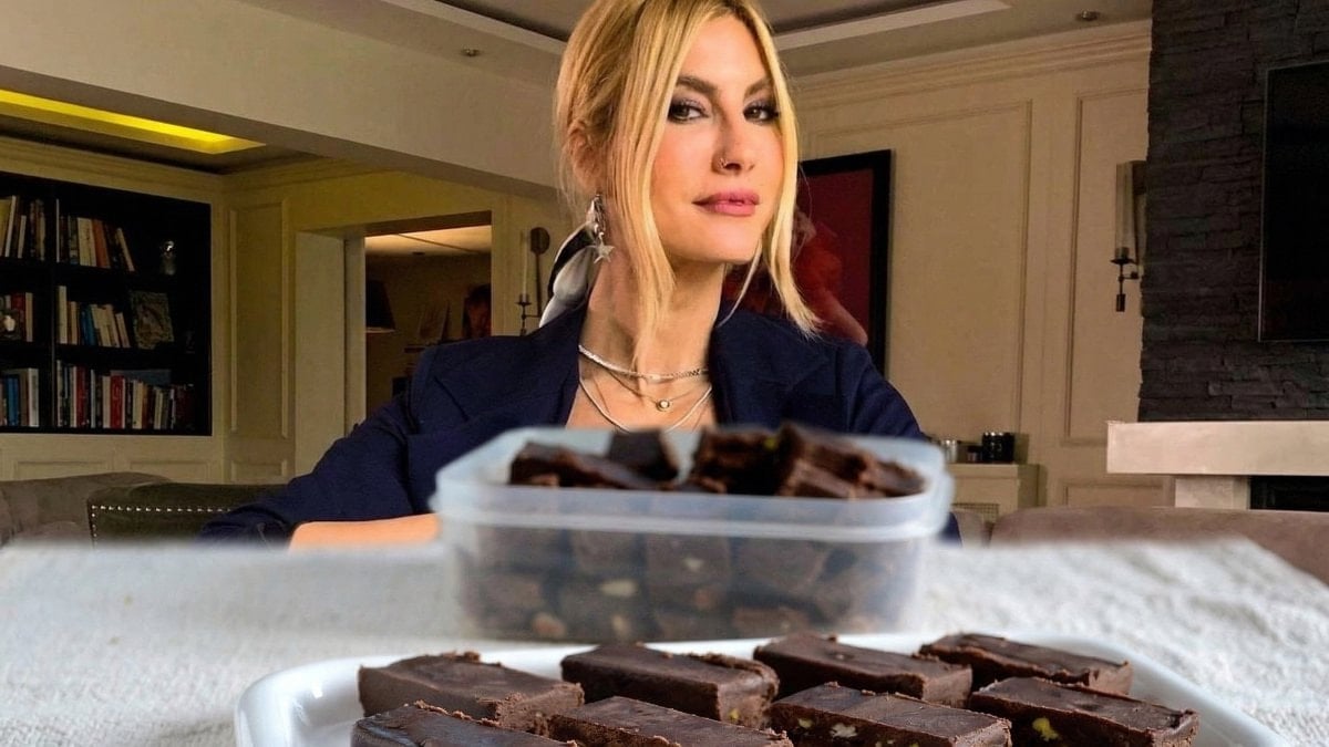 Çağla Şıkel'in "bağımlılık yapıyor" dediği sağlıklı çikolata tarifi