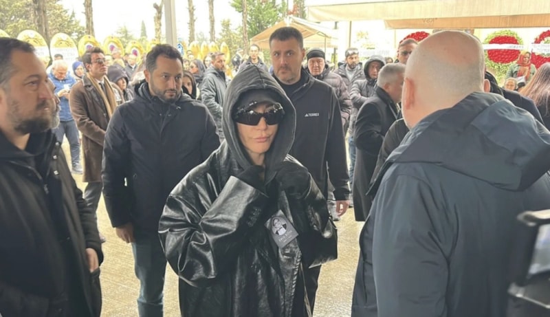 Ünlü Prodüktör Erol Köse’nin Sade Cenaze Töreni ve Son Yolculuğu