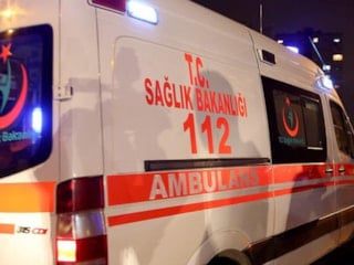 Antalya'da park halindeyken hareket eden aracın altında kalan çocuk öldü